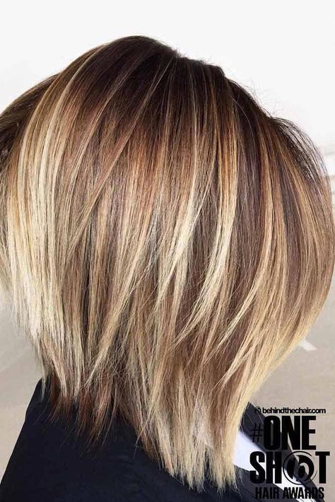 Layered Brown Bob With Highlights #bobhaircut #stackedbob #haircuts #mediumhair #straighthair #layeredbobhairstyles Bob Haircut Ideas, Medium Bob Haircut, Shoulder Length Bob, Stacked Bob Haircut, Choppy Bob Hairstyles, Layered Bob Hairstyles, Bob Hairstyles For Fine Hair, Penteado Cabelo Curto, Bob Haircut