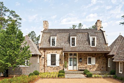 A Lake House in Alabama Named "Best New Home" by Southern Living magazine - Hooked on Houses Bill Ingram, Cedar Shingle Roof, Southern Design, Southern Living Homes, Casas Coloniales, Exterior Makeover, Southern Homes, Charming House, Natural Building