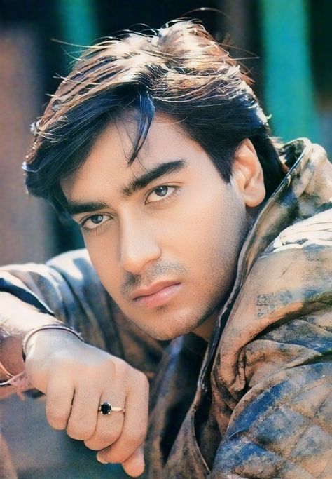 Ajay Devgan Hd Wallpaper, Homemade Face Pack, Ajay Devgan, Best Bollywood Movies, Remedies For Glowing Skin, Bollywood Aesthetic, Dynamic Wallpaper, Ronaldo Photos, Old Cartoon Characters