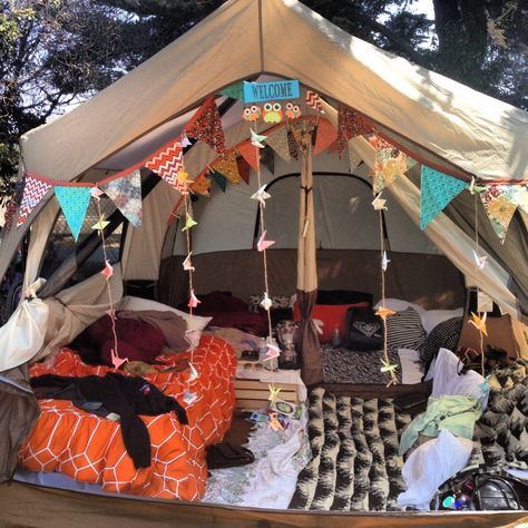 Coachella Car Camping, Festival Camping Setup, Coachella Camping, Festival Camping Hacks, Music Festival Camping, Zelt Camping, Camping Bedarf, Camping Hacks Food, Electric Forest Festival