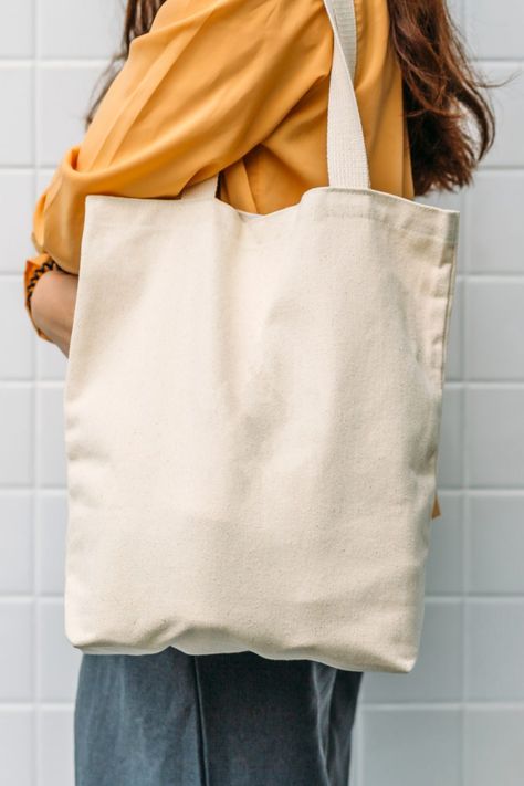 Save the climate and boost your wellbeing by making this simple lifestyle change. Photography Bags, Simple Tote, Painted Tote, How To Make Drawing, Eco Friendly Bags, Handmade Handbags, Eco Bag, Tote Pattern, Sport Bag