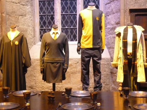 Harry Potter Quidditch Uniform, Hufflepuff Uniform, Quidditch Uniform, Quidditch Robes, Harry Potter Uniform, Elephant House, Hogwarts Uniform, Potter Studio, Harry Potter Studio Tour