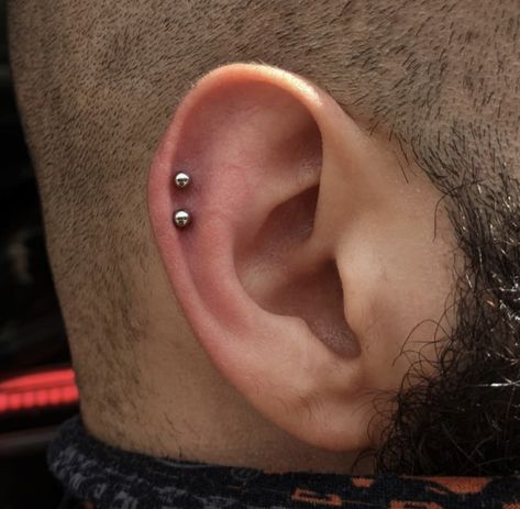 Cool Men’s Ear Piercings, Male Body Piercings, Mens Multiple Ear Piercings, Mens Ear Piercing Ideas, Men Piercing Ideas, Men's Piercings Ears, Male Piercings, Man Piercing, Men Ear Piercing