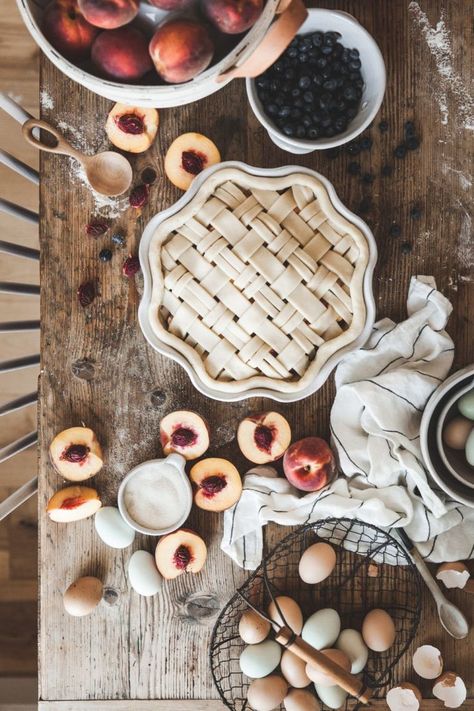 Peach Blueberry Pie, Flourless Cakes, Pie Decor, Crust Designs, Italian Butter, Baking Aesthetic, Season Aesthetic, Peach Blueberry, Festive Food