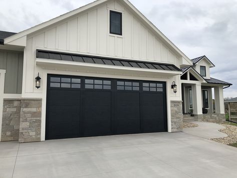 Black And White House Exterior With Wood Garage Door, White And Black House Exterior, Black Garage Doors, Black Garage, House Renos, Wood Garage, Garage Door Styles, Black Shutters, Backyard Dreams