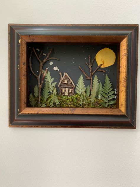 Woodland Shadow Box Ideas, Nature Shadow Box Ideas, Autumn Diorama, Fall Shadow Box Ideas, Diy Climbing Wall, Crafts To Do When Your Bored, Dried Flowers Diy, Leaf Collage, Mountain Landscape Painting