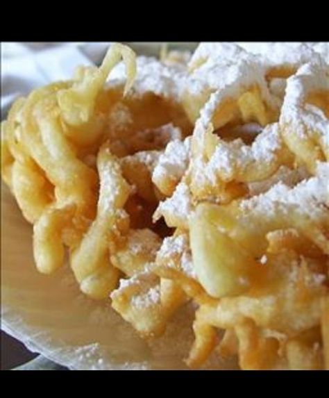 Fair Funnel Cakes Best Funnel Cake Recipe, State Fair Funnel Cake Recipe, Funnel Cakes Recipe, Fair Funnel Cake Recipe, Deep Fried Bacon, Funnel Cake Recipe, State Fair Food, Funnel Cakes, Cast Iron Pot