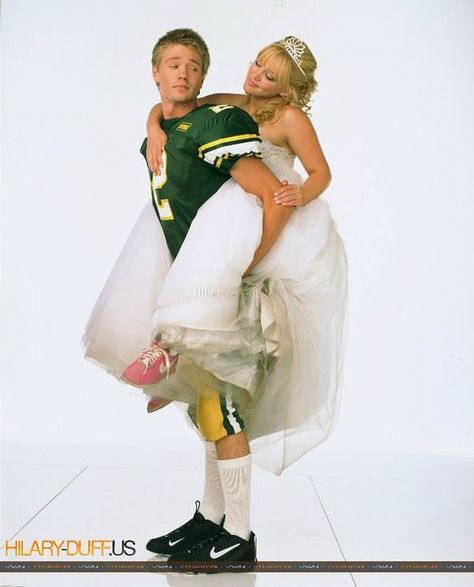 A cinderella story <3 Hilary Duff Movies, Cinderella Story Movies, Costume Couples, Haylie Duff, Another Cinderella Story, Prom Picture, Cinderella Story, Hallowen Costume, A Cinderella Story