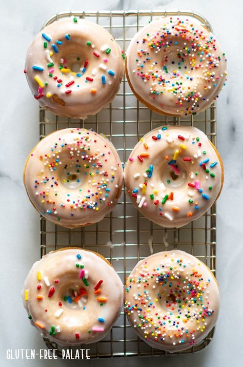 Fun and festive Gluten-Free Vanilla Donuts that are soft, bursting with vanilla, and smothered in a sweet glaze. Enjoy these gluten-free vanilla donuts plain or top them with sprinkles for an extra colorful treat. Nut Free Treats, Beignets Cuits, Gluten Free Donut Recipe, Gluten Free Vanilla Cake, Gluten Free Brunch, Guilt Free Desserts, Cake Doughnuts, Low Sugar Snacks, Vanilla Birthday Cake