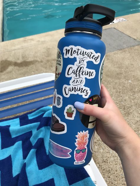 Metal Water Bottle Aesthetic, Hydro Flask With Stickers, Tumblr Bottle, Water Bottle Aesthetic, Water Bottle Ideas, Bottle Aesthetic, Water Bottle Art, Hydro Flask Bottle, Swell Bottle