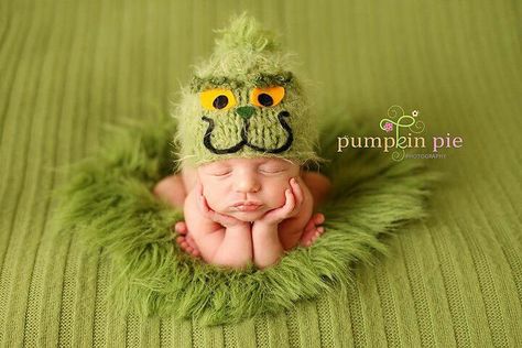 Grinch Baby Grinch Costume, Grinch Clothes, Knitting Nook, Girl Grinch, Grinch Hat, Adorable Baby Clothes, Grinch Tree, Grinch Costumes, Baby Grinch