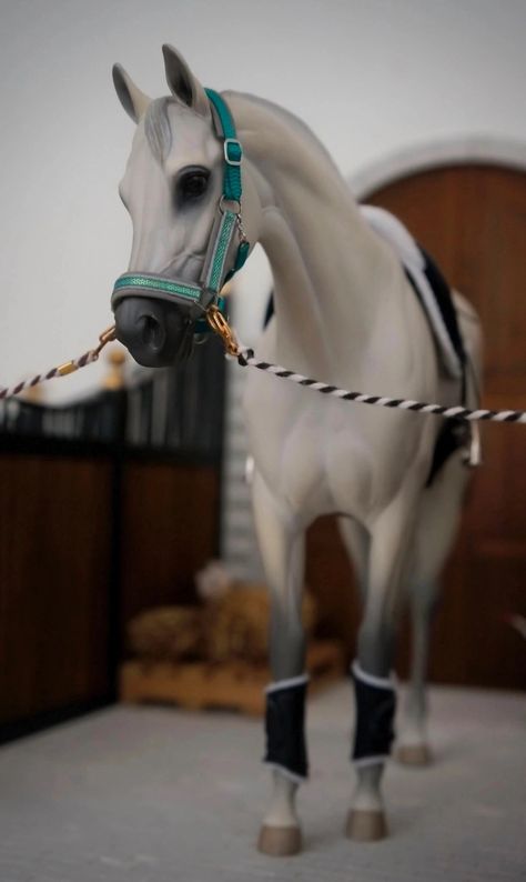 Bryer Horses Models, Horse Stalls Diy, Mini Horse Tack, Schleich Horses Stable, Toy Horse Stable, Model Horse Tack, Diy Horse Barn, Schleich Horses, Bryer Horses