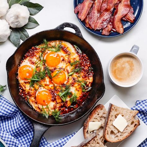 Crispy Chili Oil-Fried Eggs Chili Fried Egg, Crunchy Garlic Chili Oil Eggs, Chili Oil Fried Eggs, Asian Fried Egg, Chili Oil Eggs Breakfast, Chilli Oil Eggs, Spicy Breakfast Ideas, Chili Oil Eggs, Crunchy Chili Oil