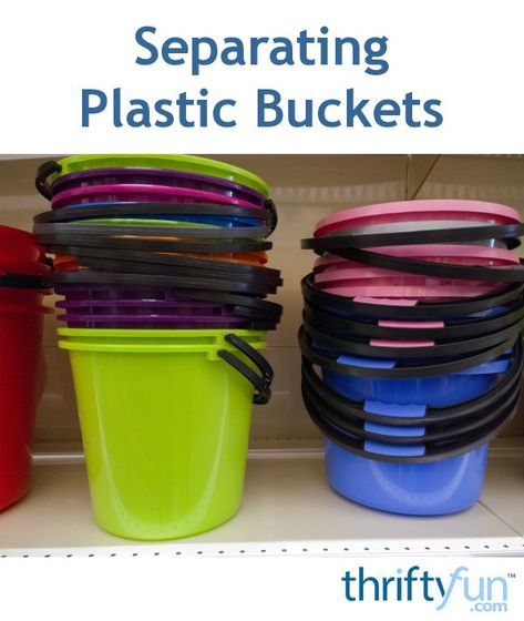 Plastic Bucket Ideas Diy, Cleaning Bucket, Plastic Bucket Tool Caddy, Plastic Paint Bucket Ideas, Stuck Inside, Plastic Buckets, Home Repair, Trash Can, Repair