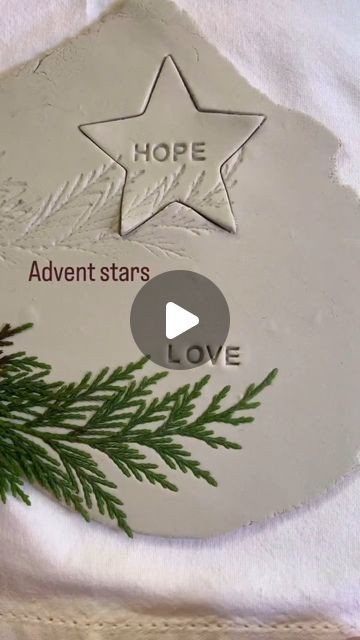 DAS clay on Instagram: "⭐️Love and hope are @atwigstale's wishes for this Christmas, and our artist is already ready to celebrate it with these beautiful Advent stars made with #DAS, the modelling clay that hardens on the exposure to the air without any need for baking, extremely easy to work and perfect for creating solid and durable objects.

🌲Such a unique idea to decorate them using a small fir-tree branch and a rolling pin.

And you, how would you customize them? We’re waiting for your comments! 👇

⭐️Amore e speranza sono gli auguri di @atwigstale per questo Natale, e la nostra artista è già pronta a celebrarlo con queste meravigliose stelle dell’Avvento realizzate con #DAS, la pasta per modellare che indurisce all’aria senza bisogno di cottura, estremamente facile da lisciare e per Das Modeling Clay Ideas, Das Clay Ideas, Das Clay, Modelling Clay, Modeling Clay, Fir Tree, Clay Ideas, Tree Branch, Rolling Pin