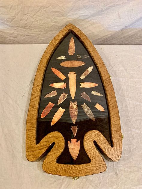 Arrowhead Shaped Artifact Cases | justincasedisplay Artifact Hunting, Arrowheads Design, Wooden Box Diy, Arrowheads Artifacts, Head Display, Outline Drawings, Diy Box, Native American Art, Display Boxes