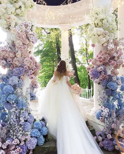 ♡Breakfast at Avery's♡ Hydrangea Wedding Arch, Classic Bridesmaid Dresses, White Hydrangea Wedding, Bridesmaid Dresses Ideas, Classic Bridesmaids Dresses, Wedding Arch Ideas, Hydrangea Wedding, Arch Ideas, Wedding Backdrop Design