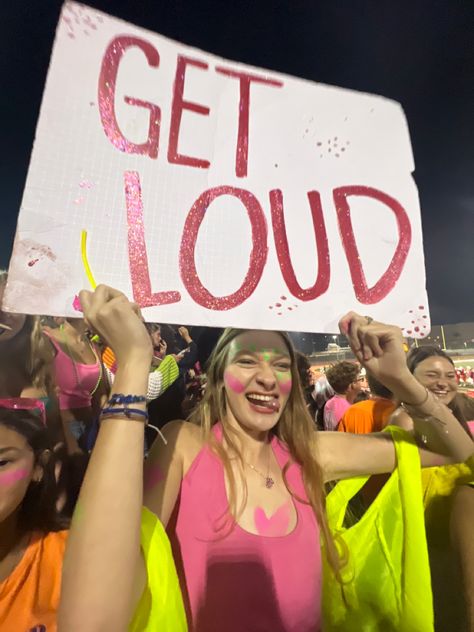 High School Musical Poster Ideas, Pep Squad Ideas, Asb Ideas High School, Fnl Poster Ideas, Poster Sign Ideas, Pink Out Football Game Signs, Football Game Posters High School, Student Section Posters, Football Signs For Games Posters