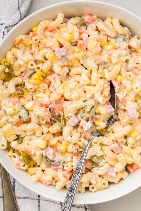 Mexican Macaroni Salad Mexican Luncheon Ideas, Macaroni Salad Mexican Style, Mexican Macaroni Salad Pioneer Woman, Pasta Salad Recipes Mexican, Mexican Macaroni Salad With Ham, Coditos Salad, Pasta Salad Mexican, Mexican Macaroni Salad Recipe, Pasta Mexicana