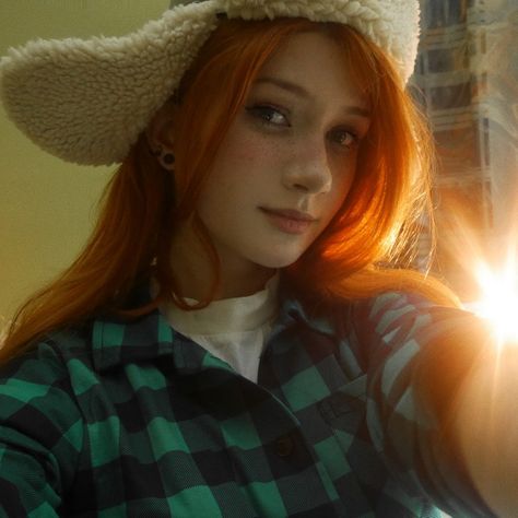 Wendy Aesthetic Gravity Falls, Gravity Falls Wendy Cosplay, Wendy Gravity Falls Costume, Wendy Corduroy Cosplay, Wendy Gravity Falls Cosplay, Wendy Corduroy Aesthetic, Gravity Falls Shifting, Wendy Gravity Falls Aesthetic, Wendy Courderoy