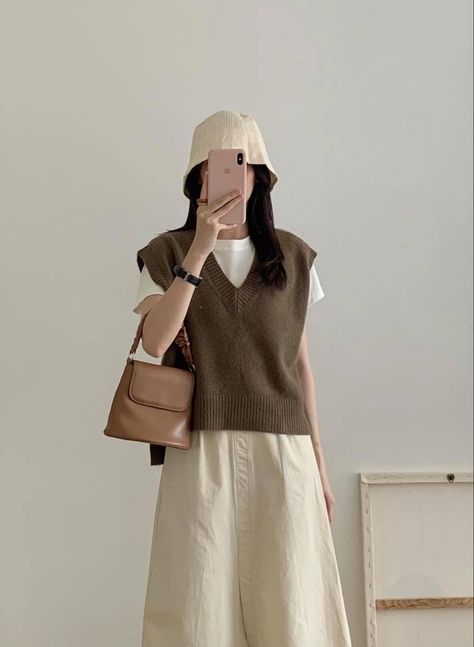 Knit Outer Outfit, Light Brown Vest Outfit, Korean Dress Outfit, Outer Outfit, Brown Hijab, Dress Layering, Daily Fits, Outfit Korean, Korea Style