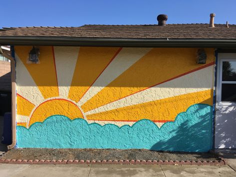 Mural Outside Of House, Boho Murals Wall Art, Pool Wall Painting Ideas, Easy Outdoor Mural Ideas Diy, Wall Murals Outdoor, Yard Wall Painting Ideas, Mural Colorful, Mural Ideas Easy, Easy School Murals