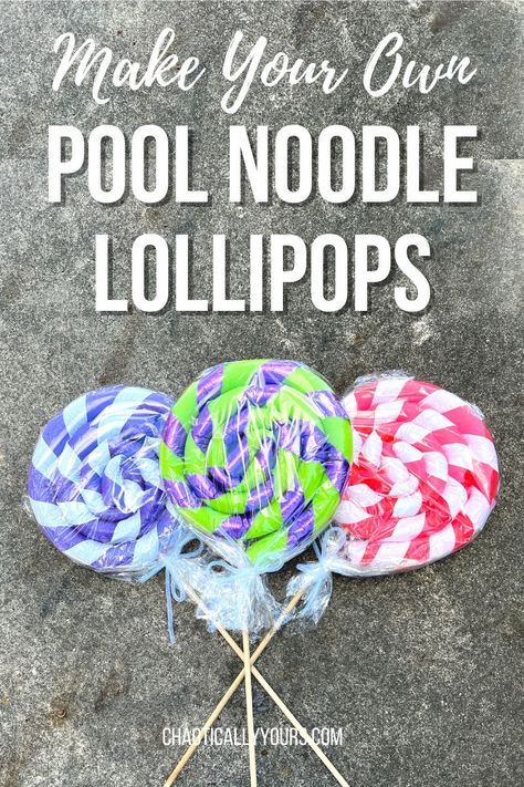 Make pool noodle lollipops in a few easy steps with just a handful of items that you can easily find at your local store or online. Pool Noodle Halloween, How To Make Lollipops, Lollipops Diy, Lollipop Decorations, Pool Noodle Crafts, Candy Decorations Diy, Giant Lollipops, Christmas Lollipops, Pool Noodle