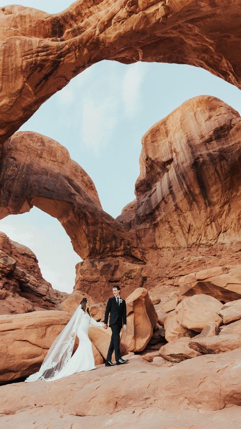 Arches National Park Wedding, Red Rocks Wedding, Grand Wedding Reception, Red Rock Bridals, Red Rocks Elopement, Red Rock Wedding Pictures, Red Rock Elopement, Grand Canyon Elopement Photography, Grand Canyon Wedding