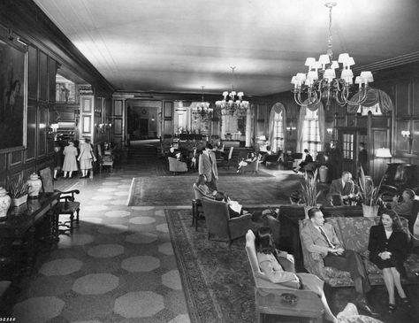 Lobby of the Hotel Roanoke, 1940s 1920s Hotel Lobby, 1920s Hotel Room, Old Hotel Lobby, 1940s Hotel, Big Clock, New Orleans Hotels, Hotel Owner, Haunted Hotel, Hotel Reception