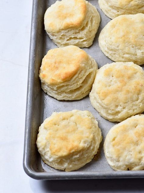 Make Ahead Biscuits Make Ahead Biscuits, Chewy Sugar Cookie Recipe, White Pizza Recipes, Coconut Cream Pie Recipes, Buttermilk Biscuits Recipe, How To Make Biscuits, Biscuits Easy, Cream Pie Recipes, Thanksgiving Recipes Side Dishes