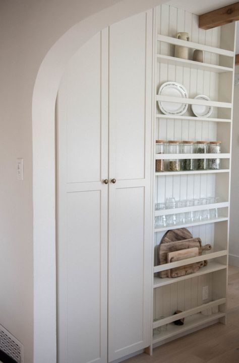 Shira Gill, Pantry Design Ideas, Beautiful Pantry, Dream Pantry, Butler’s Pantry, Narrow Shelves, Pantry Makeover, Pantry Essentials, Floor Plan Layout