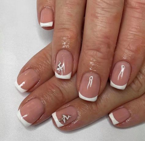 Winter French Manicure Ideas to Level Up Your Look French Manicure With Christmas Design, Nails 2023 Trends Winter French, French Nail Designs Winter, French Holiday Nails, Holiday French Nails, Holiday French Manicure, Modern French Manicure Trends, French Tip Winter Nails, Winter French Manicure