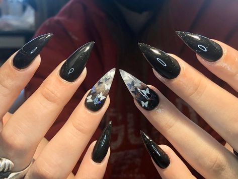 Black Nails With Butterfly Design, Grad Accessories, Point Nails, Pointy Nails, Pointed Nails, Stiletto Nails Designs, French Acrylic Nails, Black Ombre, Nails Done