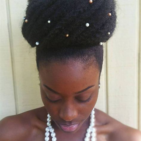 Black Bridal Updo With Pearls Afro Hair Jewelry, Natural Hair Jewelry, Afro Bun, Black Hair Afro, Natural Hair Care Routine, Afro Braids, Natural Hair Accessories, Boring Hair, Bridal Updo