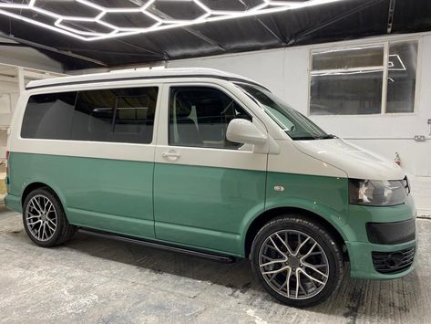 Volkswagen Transporter Camper, Campervan Interior Volkswagen, Vw California Camper, Sleeper Van, Mini Camper Van, Transporter Vw, Vw California T6, Vw Camper Conversions, Volkswagen Transporter T4