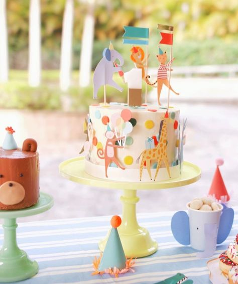 1st Birthday Buffet Ideas, Party Animal Smash Cake Pictures, Meri Meri Animal Parade, Party Animal Smash Cake, Two At The Zoo Birthday Party, Colourful First Birthday Party, Animal Parade Birthday Party, Party Animal Birthday Cake, Baby Animal Cake