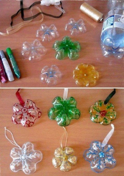 Snowflakes - 20 Fun and Creative Crafts with Plastic Soda Bottles Diy Christmas Snowflakes, Water Bottle Crafts, Diy Natal, Easy Holidays Crafts, Diy Christmas Ornament, Plastic Bottle Crafts, Crafts With Pictures, Wrapping Ideas, Christmas Ornament Crafts