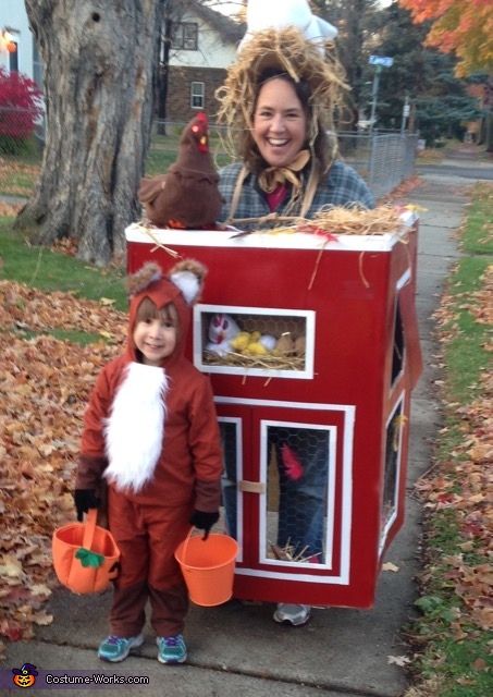 Creative Family Halloween Costumes, Baby Chicken Costume, Halloween Ideas 2022, Fox Halloween Costume, Farmer Family, Children Halloween Costumes, Kids Costume Ideas, Fox Halloween, Halloween Costumes For Boys