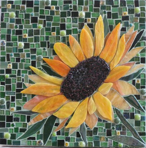 Sunflowr for Mel | Flickr - Photo Sharing! Sunflower Mosaic, Mosaic Garden Art, Mosaic Art Projects, Mosaic Madness, Mosaic Stained, Mosaic Tile Art, Mosaic Murals, Glass Mosaic Art, Mosaic Flowers