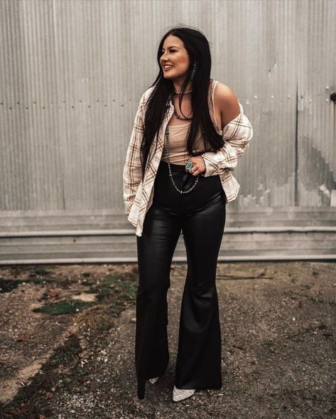 Black Western Fashion, Black Bell Bottoms Outfit Western, Outfits With Black Bell Bottoms, Leather Pants Western Outfit, Western Leather Pants Outfit, Realtor Fits, Black Bell Bottoms Outfit, Yallternative Aesthetic Outfits, Western Gothic Fashion