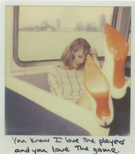 1989 Polaroids, Polaroid Room, Taylor Swift 2014, Taylor Swift Posters, Rule Of Thirds, Polaroid Pictures, Taylor Swift 1989, Polaroid Photos, Taylor Swift Album