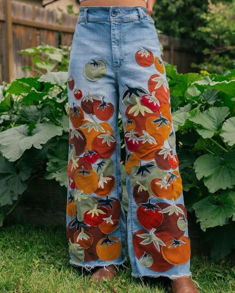 Thrifted Jeans, Patch Pants, Painted Jeans, Red Hat, Red Hats, Mode Vintage, Garden Home, Home Fashion, Handmade Clothes