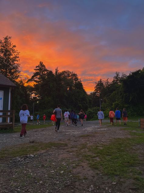 Camp America Aesthetic, Summer Camp America, Summer Camp Usa, American Summer Camp, Summer Camp Aesthetic, Camp Aesthetic, Camp America, New York Sunset, Christian Camp