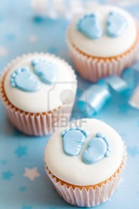 for baby showers Gateau Baby Shower Garcon, Boy Baby Shower Ideas, Baby Cupcake, Creative Baby Shower, Chicken Healthy, Torte Cupcake, Health Dinner, Shower Cupcakes, Shower Food