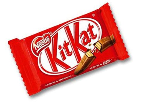 British Snacks, Kit Kat Candy, Kitkat Chocolate, Kit Kat Flavors, Kit Kat Bars, Popular Candy, Snack Shop, Chocolate Snacks, Snack Packs