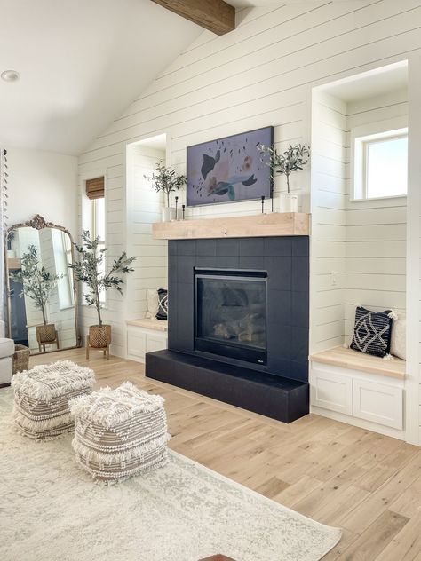 Built-In Seats in the Living Room - Sarah Joy Magnolia Trip, Cozy Deck, Fireplace Renovation, Farmhouse Candlesticks, Dresser Turned, Vintage Headboard, Diy Bucket, Winter Living Room, Vintage Headboards