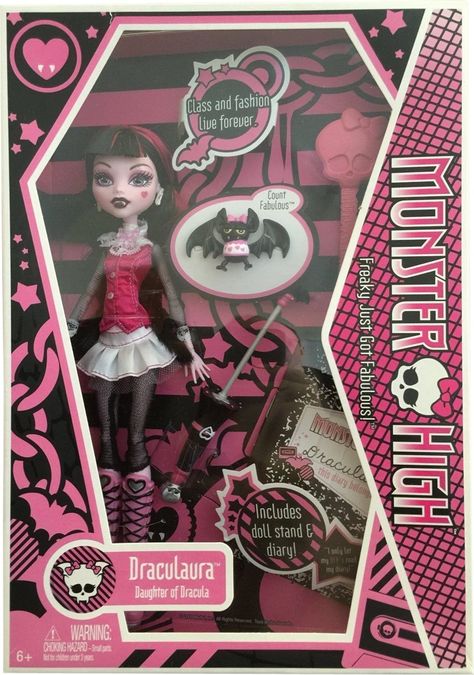 Monster High Characters List, I Coffin Monster High, Monster High Doll Draculaura, Monster High Items, Monster High Box Art, Monster High Merch, Monster High Dolls Draculaura, Monster High Stuff, Monster High Original