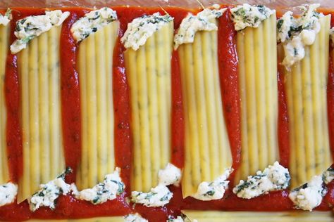 Manicotti 7 Stuffed Manicotti, Manicotti Recipe, Spinach Cheese, Fettuccine Alfredo, Cheese Stuffed, Spinach And Cheese, Tortellini, Ravioli, Main Dish Recipes