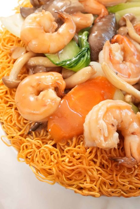 Hong Kong Style Shrimp Chow Mein Noodles Hong Kong Chow Mein, Crispy Chow Mein Noodles, Shrimp Chow Mein, Cj Eats, Prawn Fritters, Pan Fried Noodles, Crispy Noodles, Cooking Chinese Food, Shrimp Noodles