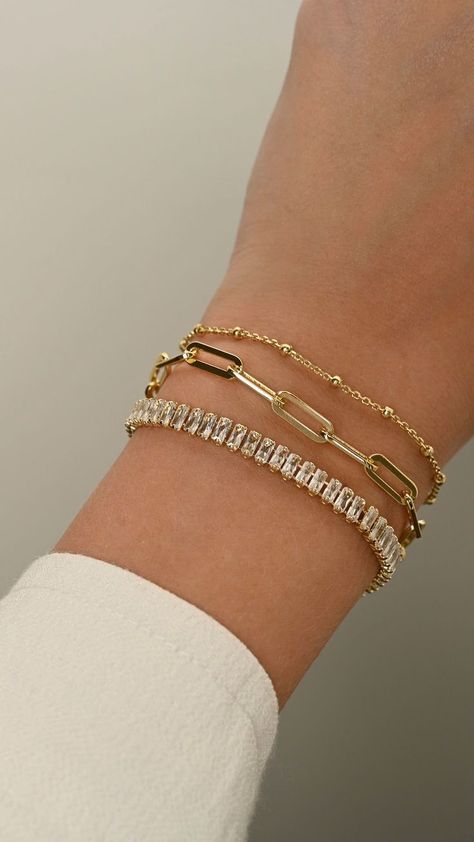 Our gold bracelet stacks are hard to beat! This look is definitely one of our favorites! What do you think? gold jewelry, gold bracelets, bracelet stack, bracelet inspo, jewelry inspo, bracelets.#jewelrylover #handcraftedjewelry #jewelryinspiration #jewelrydesign #jewelryobsessed #jewelryoftheday #jewelrygoals #jewelryfashion #jewelrytrends Look Taller And Slimmer, Apple Body Type, Beaded Wedding Jewelry, Clothes Simple, Gold Bracelets Stacked, Pretty Jewelry Necklaces, Fancy Jewellery Designs, Skirts With Boots, Makeup Game